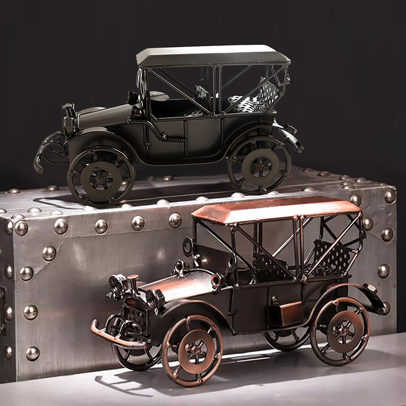 Vintage And Collectible Toys - Винтажные модели старинных автомобилей в европейском
